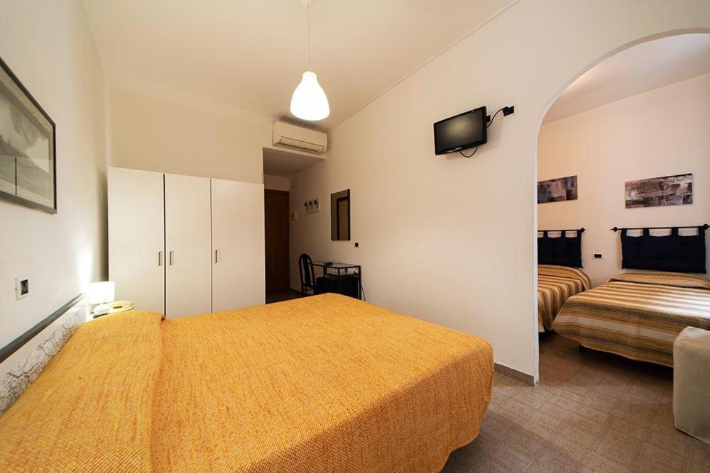Hotel Belmare Порто Адзуро Екстериор снимка