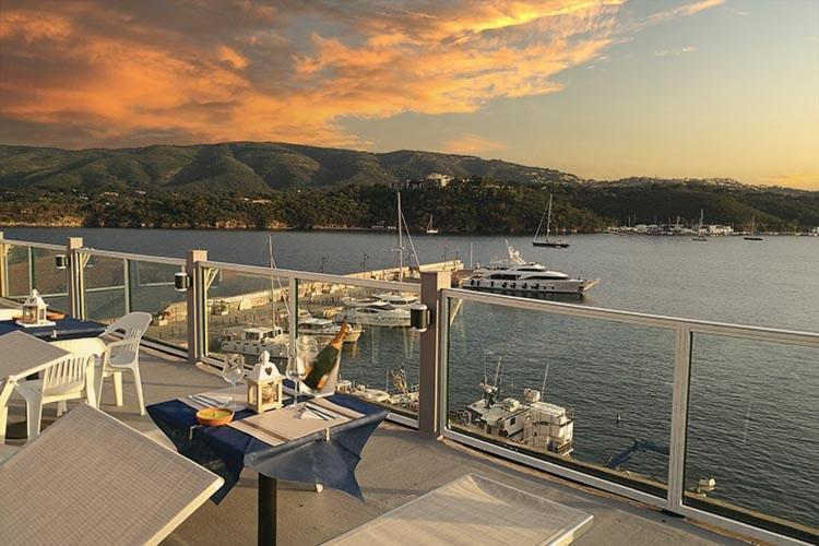 Hotel Belmare Порто Адзуро Екстериор снимка